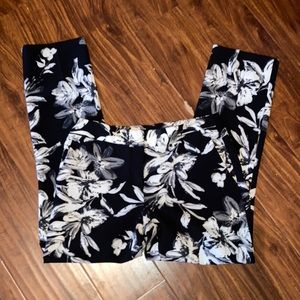 Cynthia Rowley Floral Slacks Size: 2
